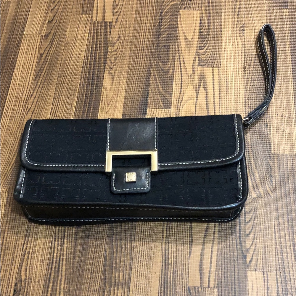 ✔️Vintage Liz Claiborne Black Wristlet Clutch with Gold Hardware